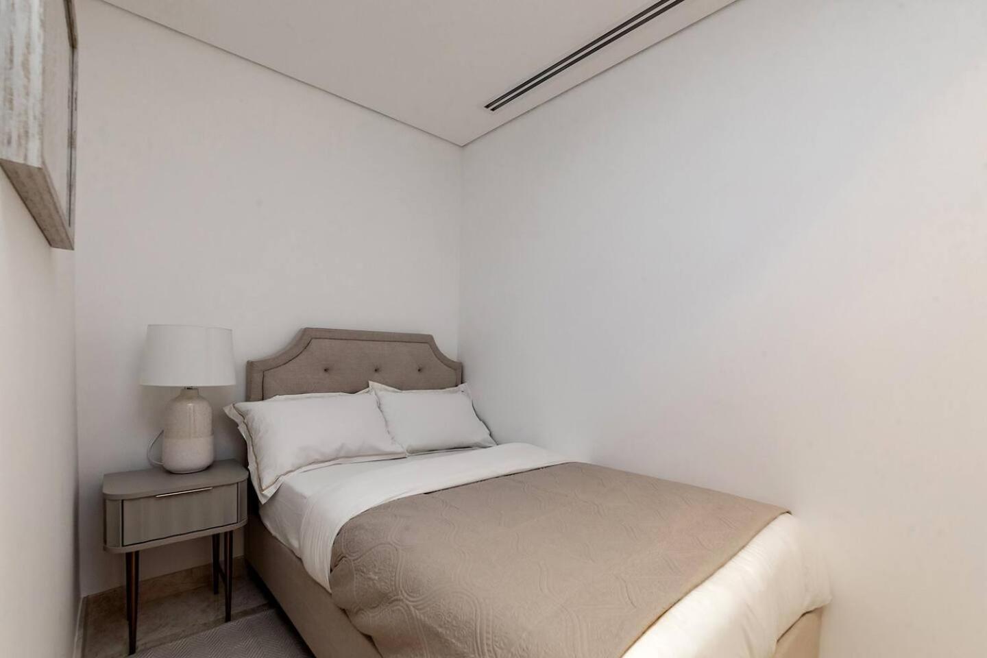 7 Mins To Mall & Burj2br Sterling Omniya * Dubai