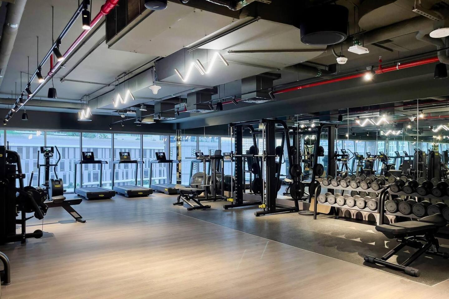 Apartment 7 Mins To Mall & Burj2br Sterling Omniya Dubai